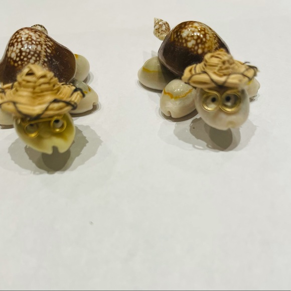 Cowrie Shell Turtles  Set of 2  Handmade - Picture 7 of 9
